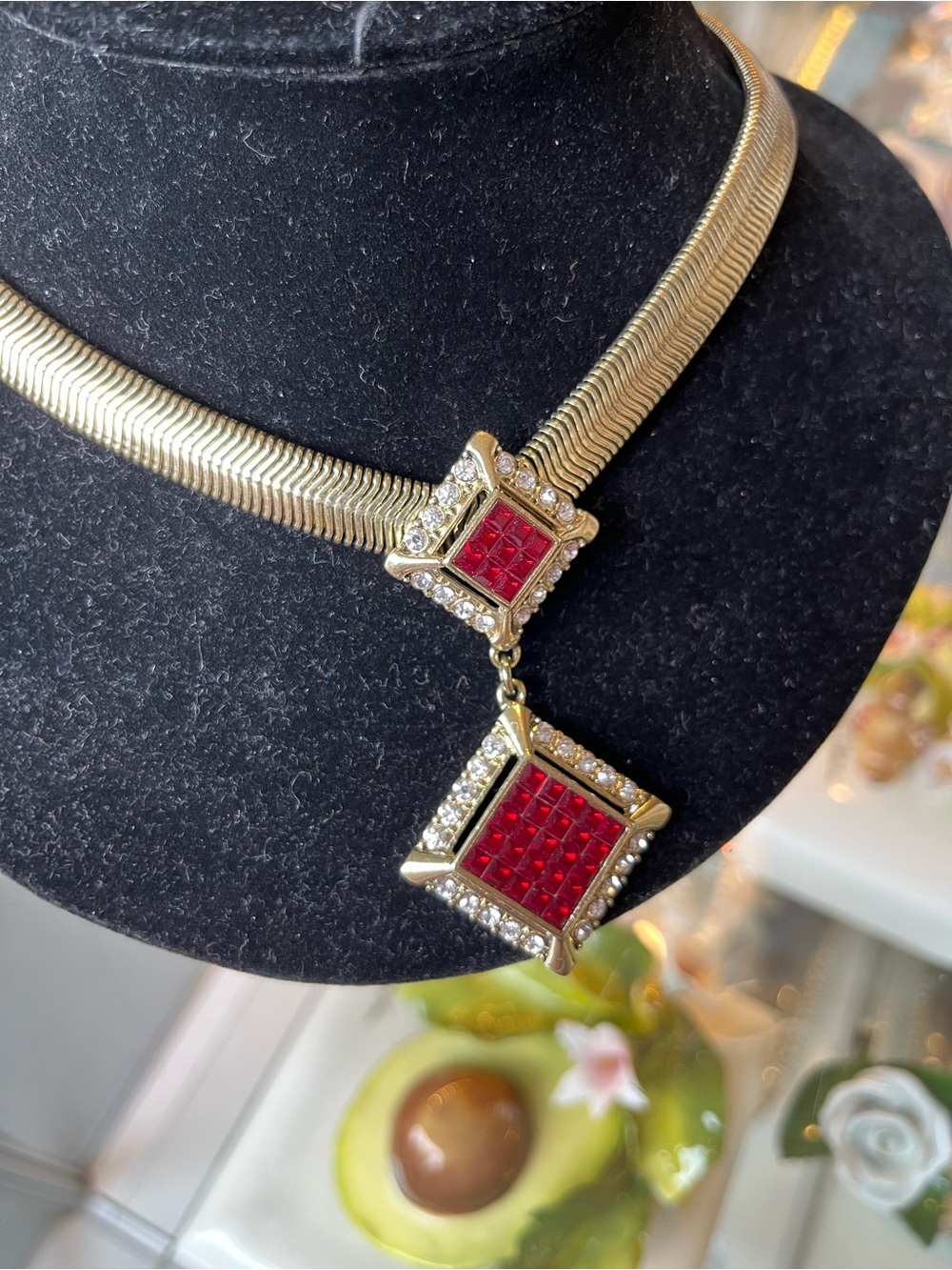 Heidi Daus “Spectacular Setting” Statement Necklace - Picture 2 of 5